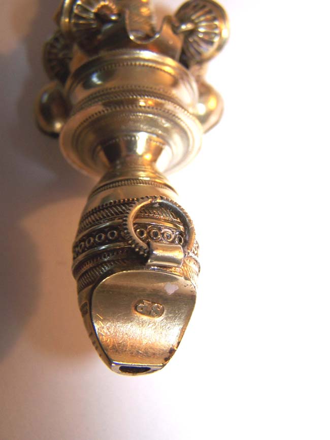 A Fine late 18th century Silver-Gilt Child's Rattle, Whistle and Bells with Coral Stem. — image 2